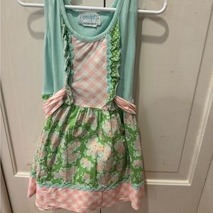 Serendipity, shrimp and grits kids top. Size 6. Pink / gingham tie in back.